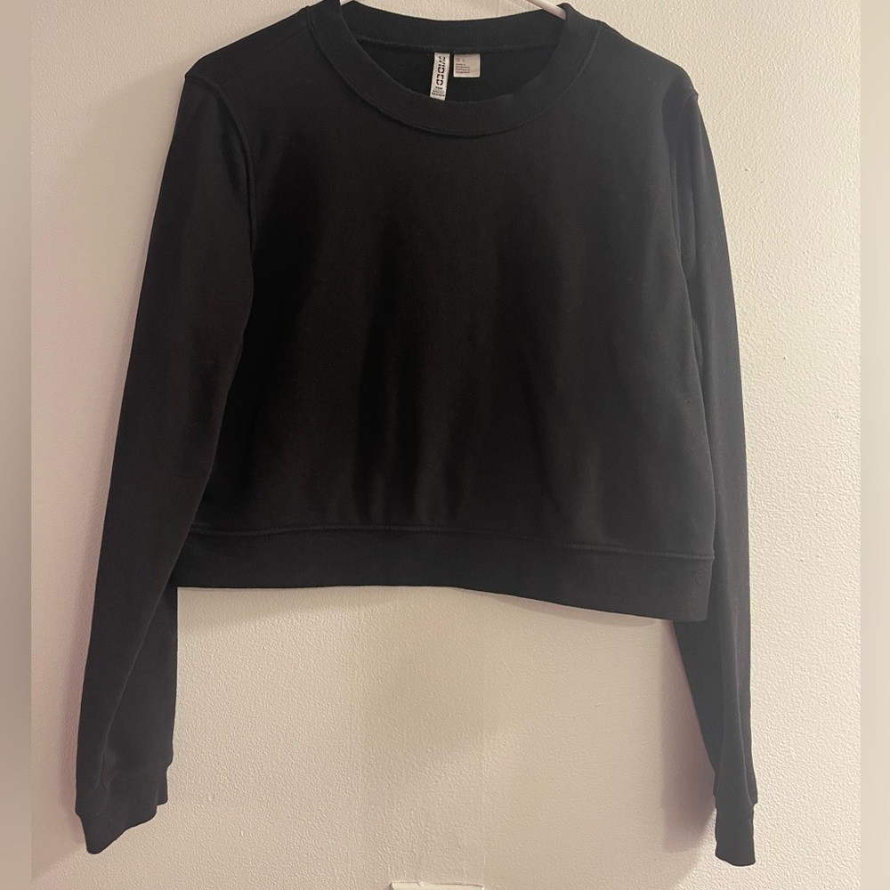 Black Cropped Crewneck L